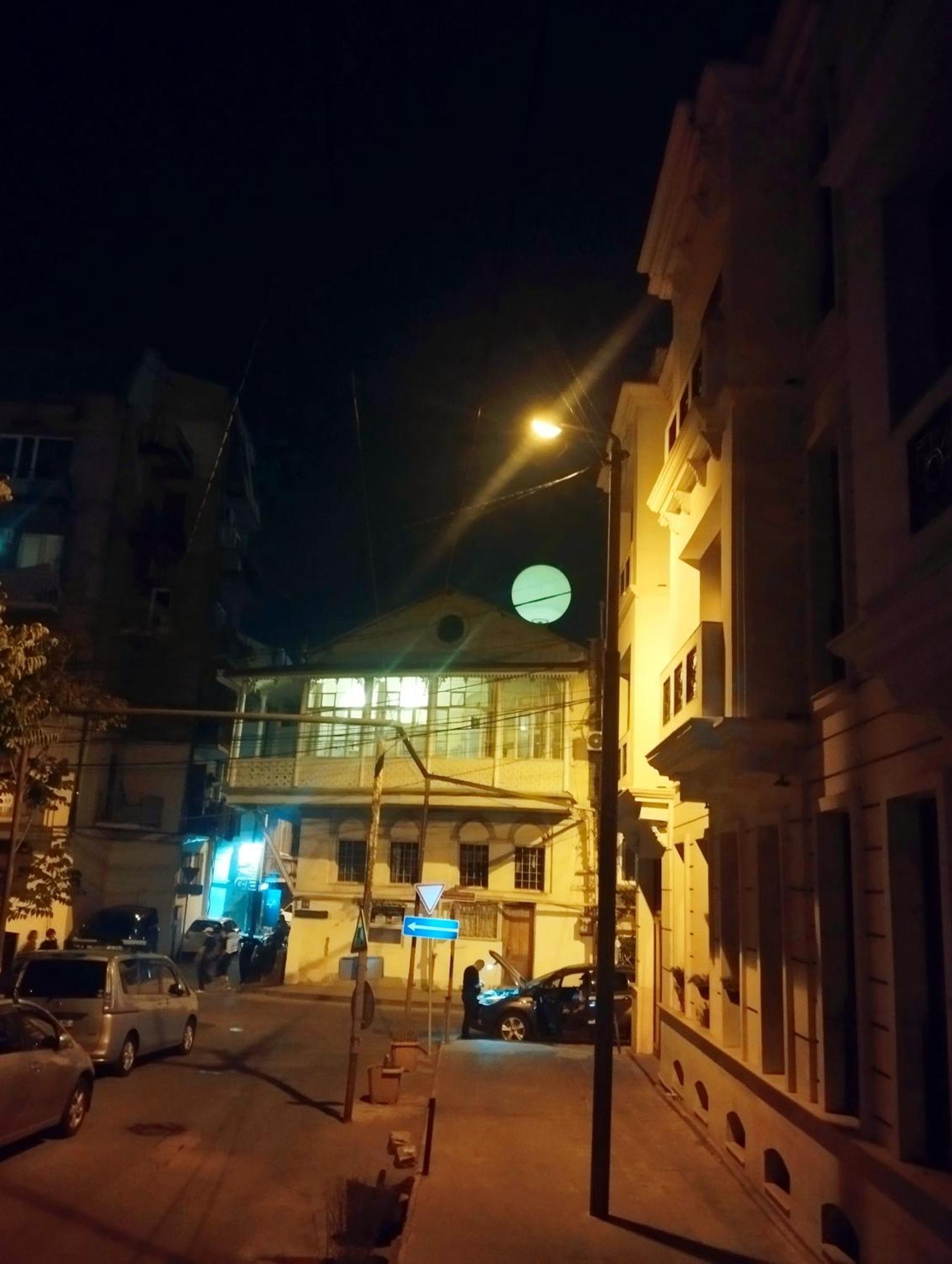 Hotel Wine O'Clock Tbilisi Esterno foto